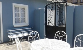 Jetty Self Catering Courtyard